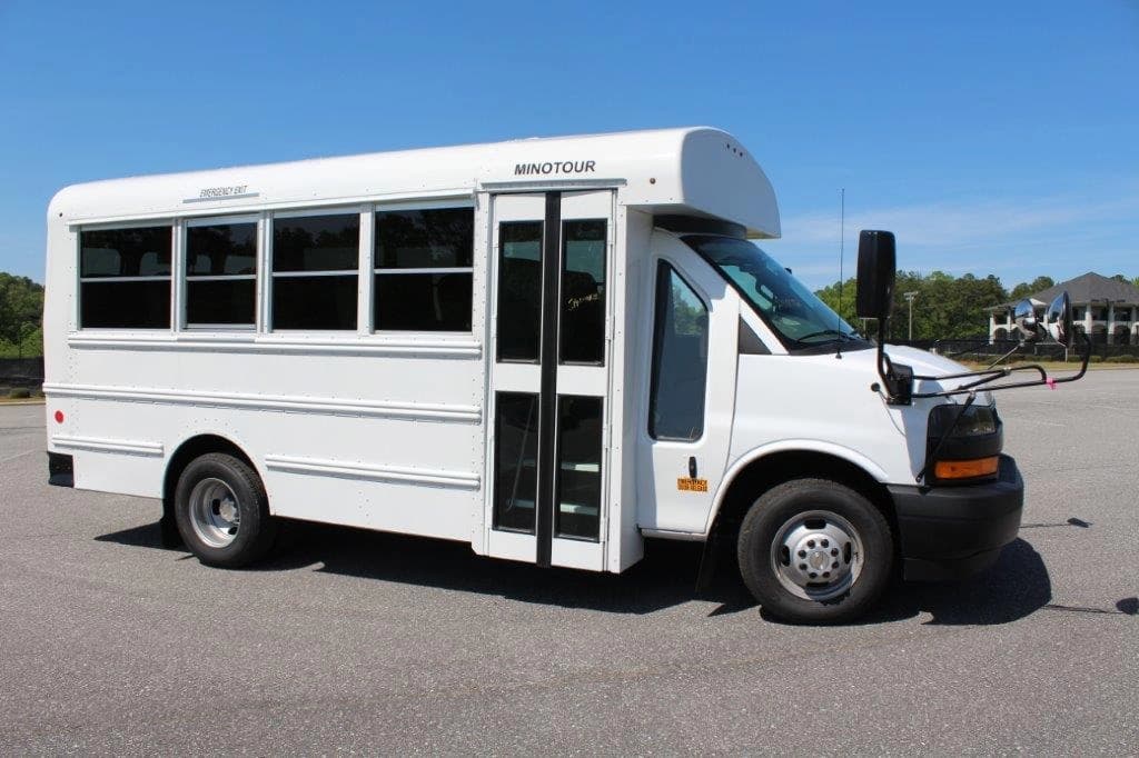 2025 Chevrolet Thomas bus