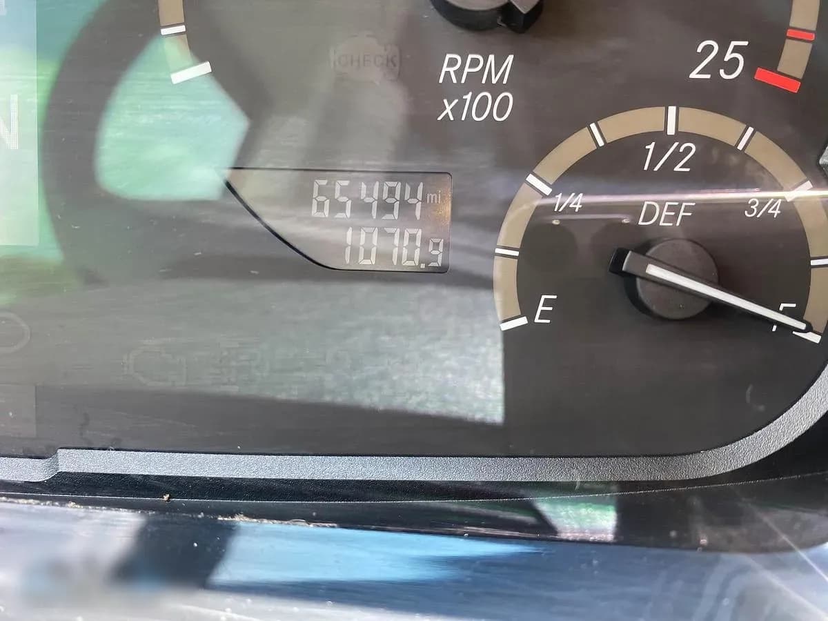 2024 Mercedes-Benz Tourrider - Image 9