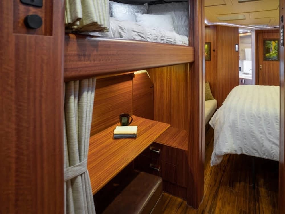 2014 Prevost Marathon H3-45 Motorhome - Image 12