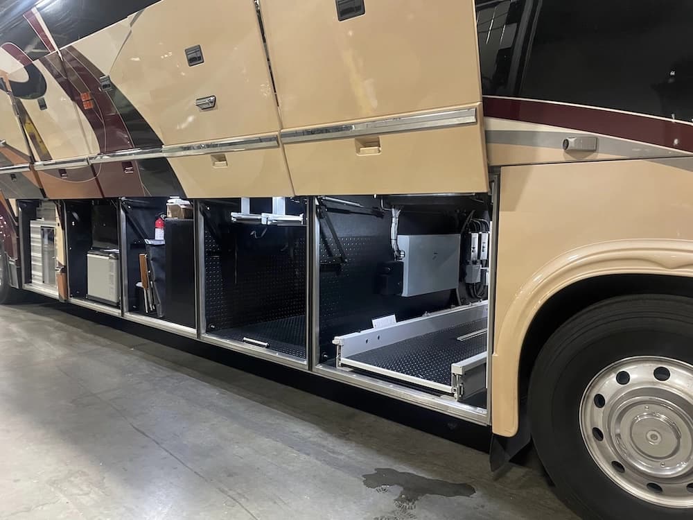 2014 Prevost Marathon H3-45 Motorhome - Image 22