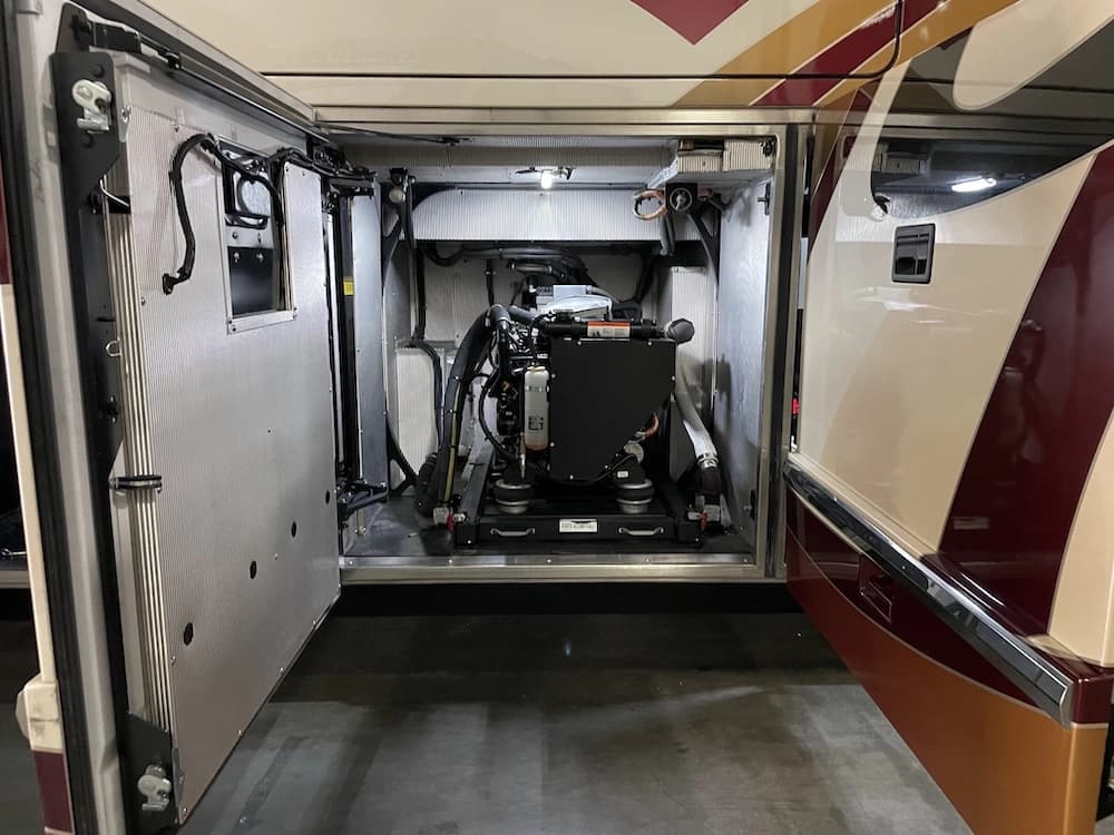 2014 Prevost Marathon H3-45 Motorhome - Image 30