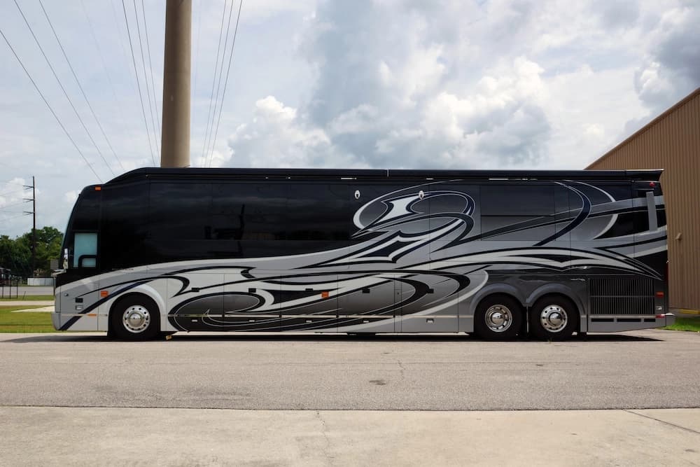 2017 Prevost Millennium H3-45 Motorhome - Image 4