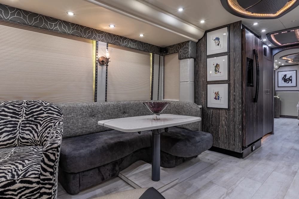 2017 Prevost Millennium H3-45 Motorhome - Image 6