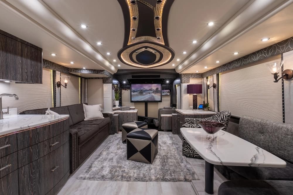 2017 Prevost Millennium H3-45 Motorhome - Image 8