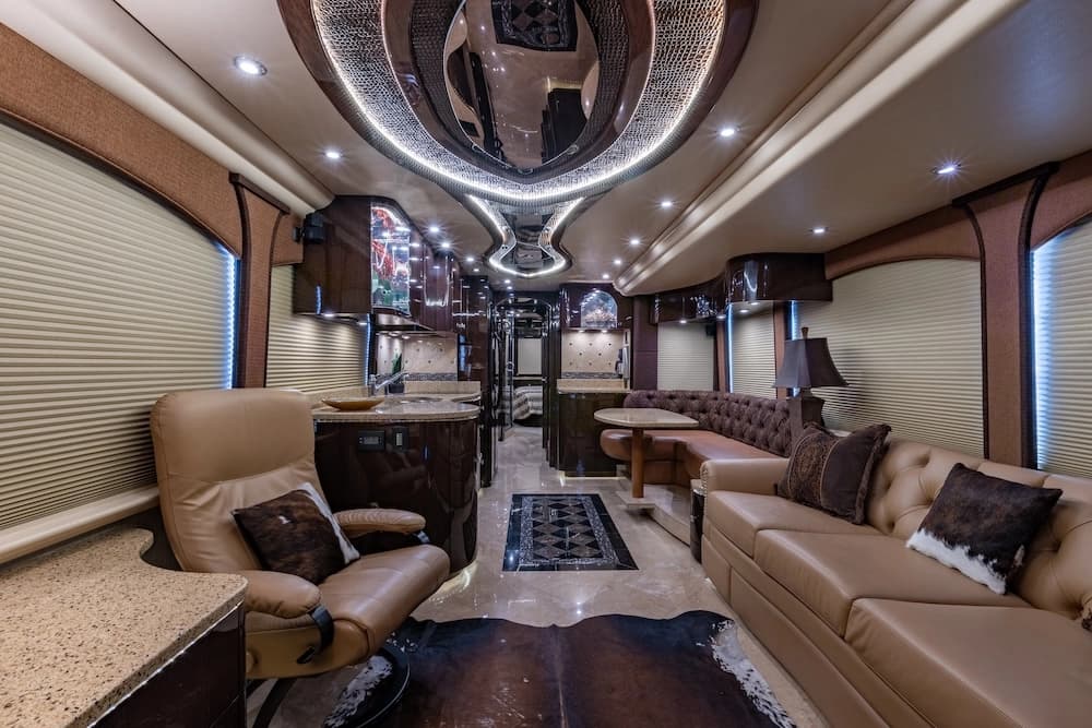 2013 Prevost Millennium H3-45 Motorhome - Image 2
