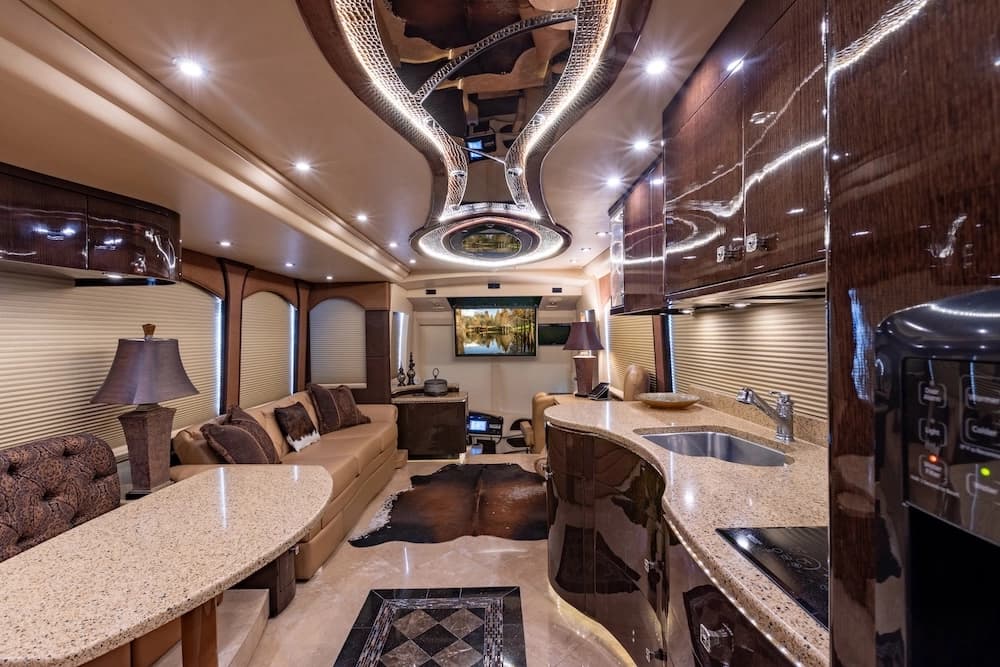 2013 Prevost Millennium H3-45 Motorhome - Image 3