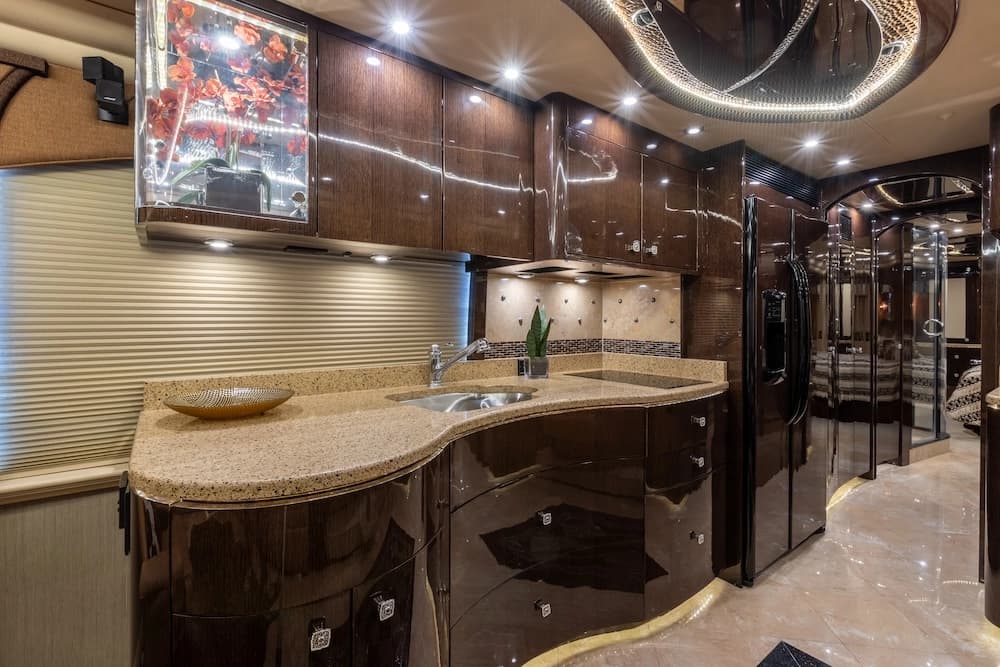 2013 Prevost Millennium H3-45 Motorhome - Image 5