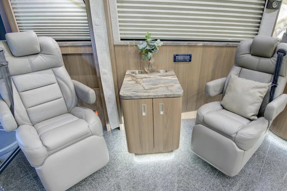 2024 Prevost Florida Coach X3 Motorhome - Image 13