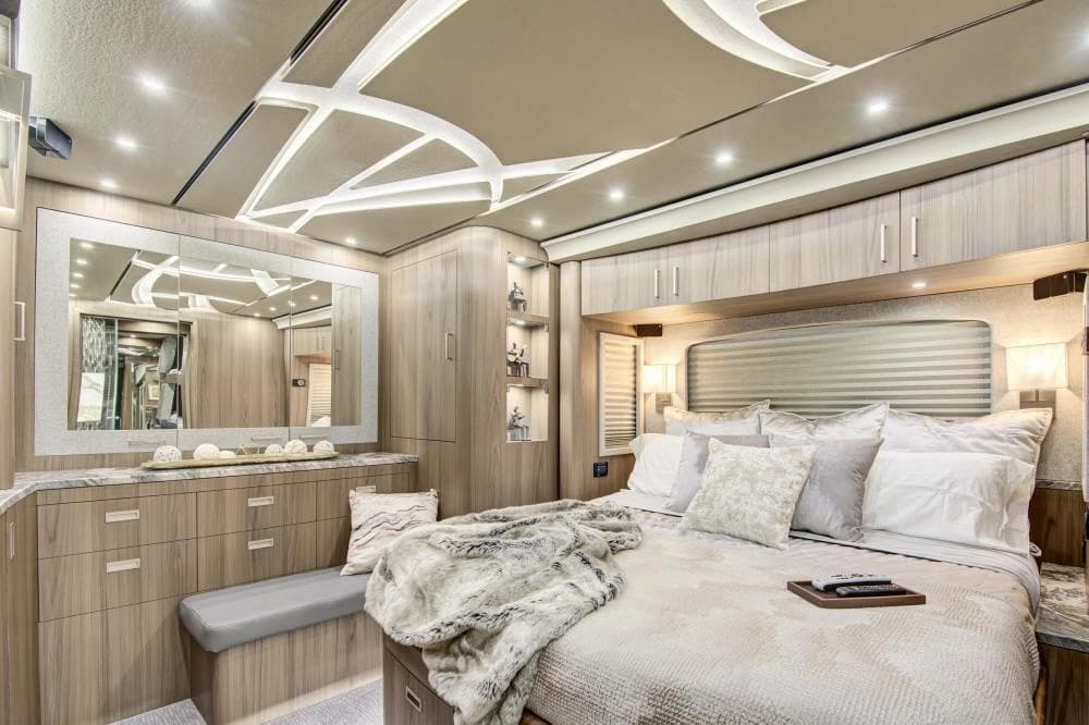 2024 Prevost Florida Coach X3 Motorhome - Image 26