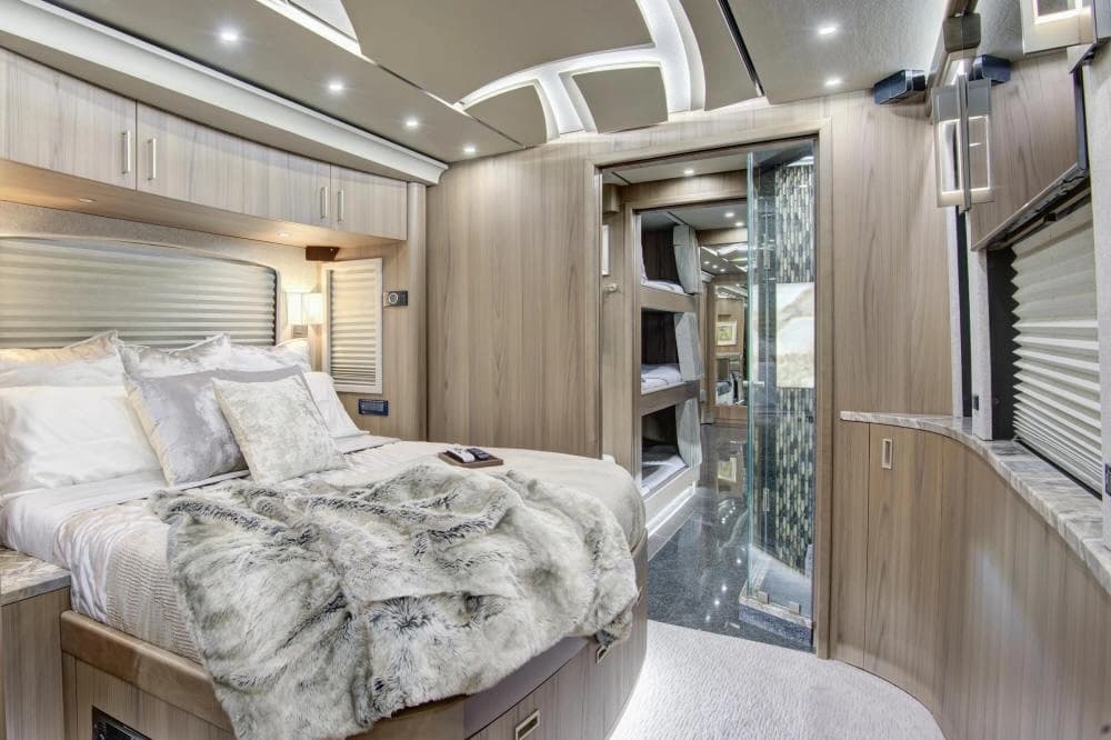 2024 Prevost Florida Coach X3 Motorhome - Image 33