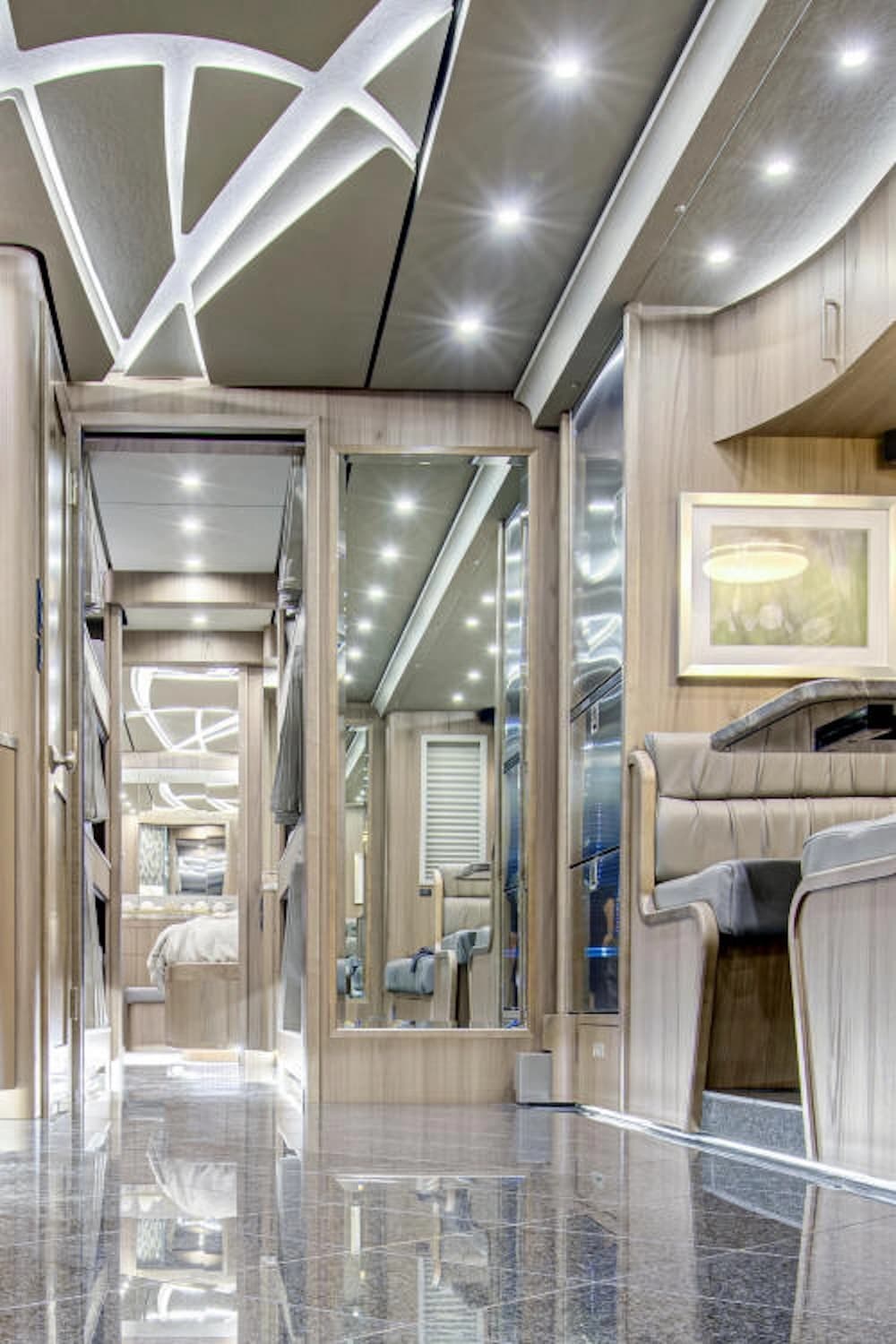 2024 Prevost Florida Coach X3 Motorhome - Image 8