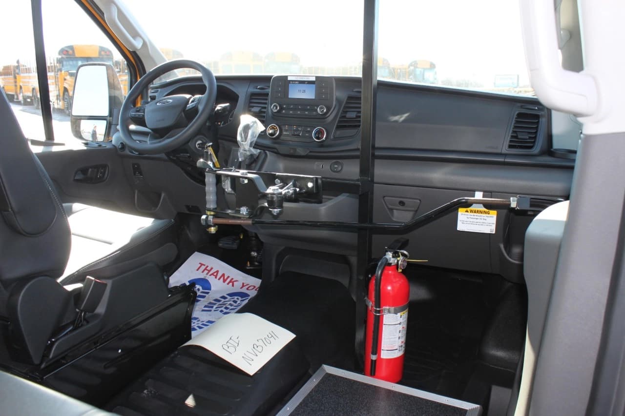 2024 Ford Transit 150 Passenger Van - Image 4