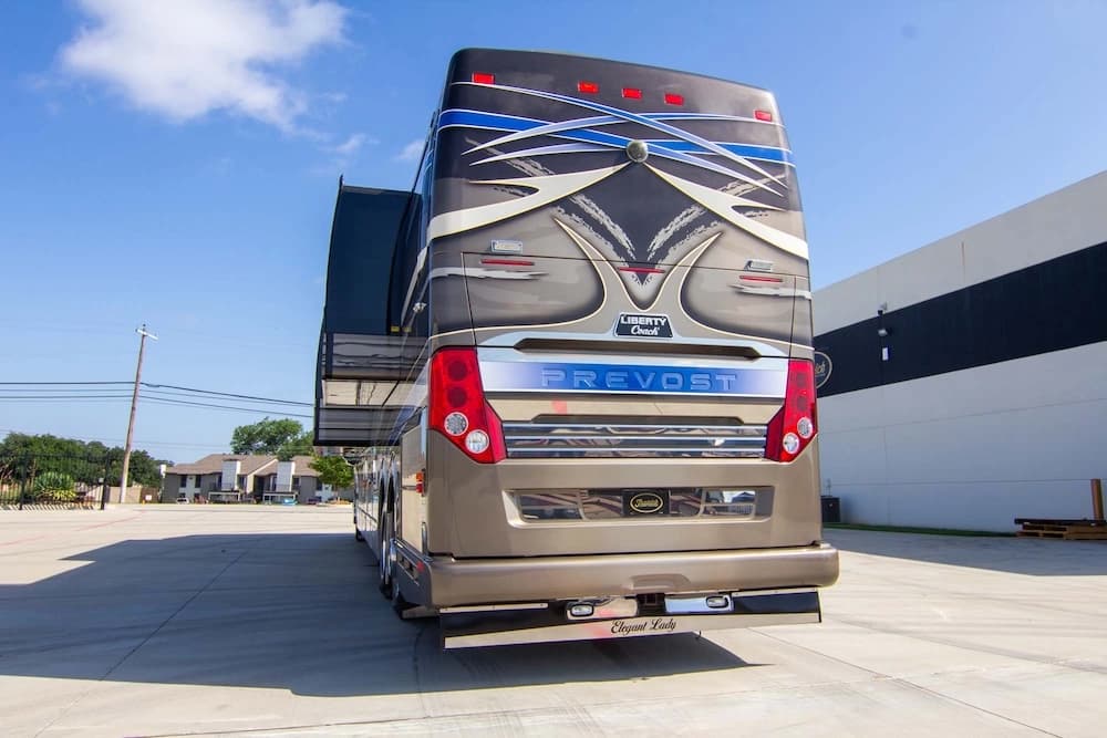 2016 Prevost Liberty Elegant Lady H3-45 Motorcoach - Image 15