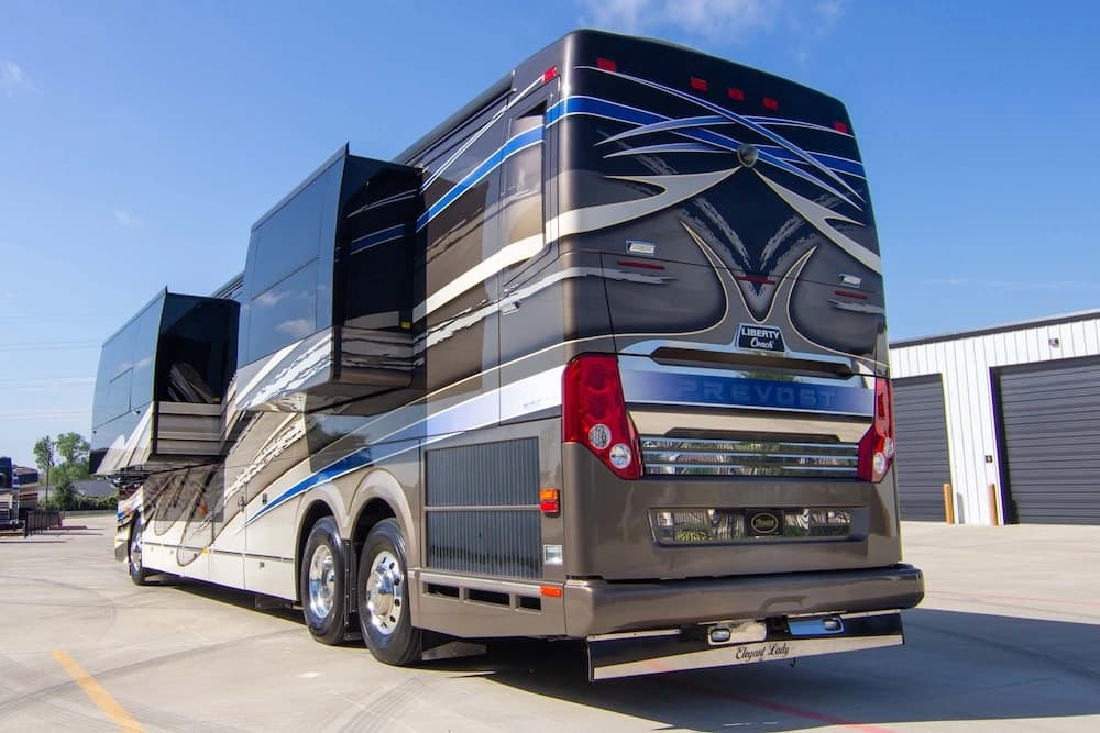 2016 Prevost Liberty Elegant Lady H3-45 Motorcoach - Image 22