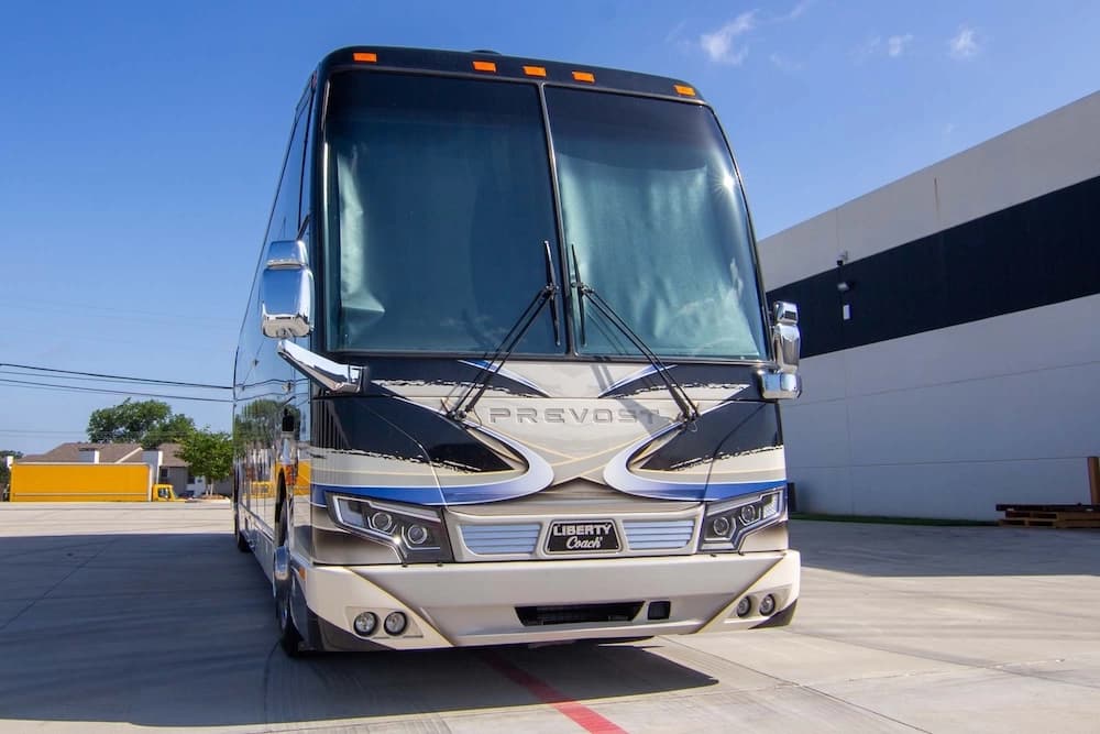 2016 Prevost Liberty Elegant Lady H3-45 Motorcoach - Image 27