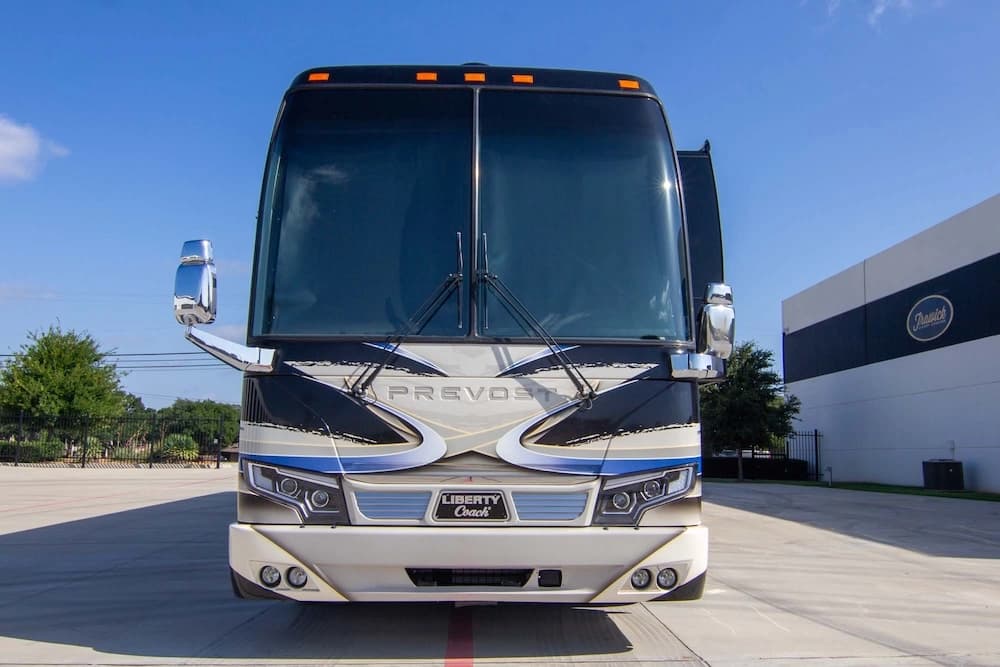 2016 Prevost Liberty Elegant Lady H3-45 Motorcoach - Image 28