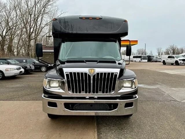 2014 IC Starcraft Limo Bus - Image 2