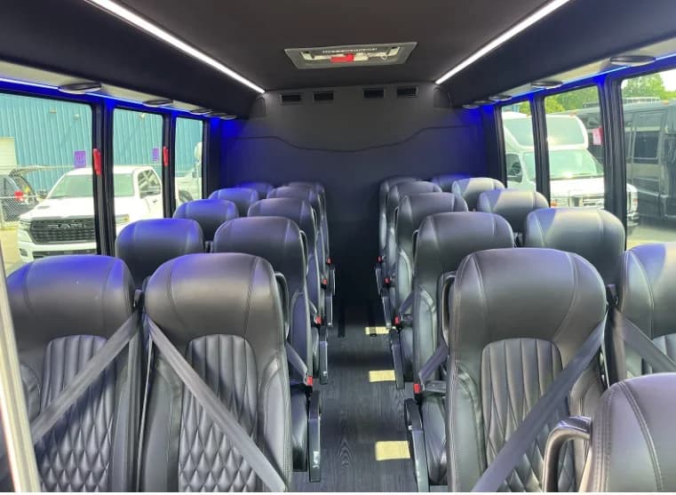 2025 Ford E-450 Grech Exec GM28 - Image 6