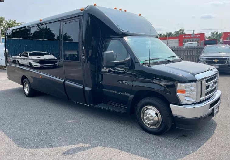 2025 Ford E-450 Grech Exec GM28 - Image 2