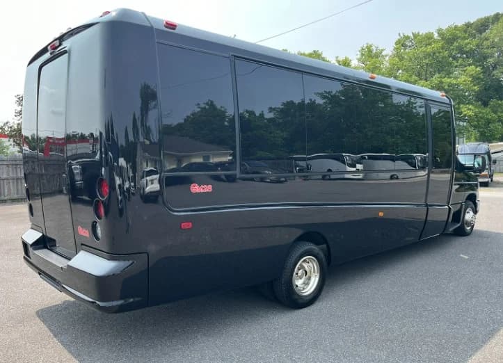 2025 Ford E-450 Grech Exec GM28 - Image 4