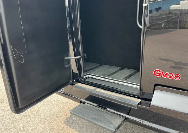 2025 Ford E-450 Grech Exec GM28 - Image 9