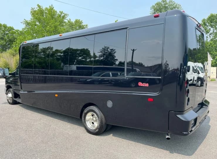 2025 Ford E-450 Grech Exec GM28 - Image 3