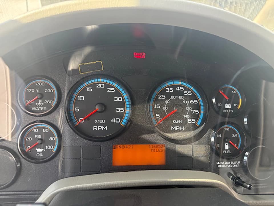 2013 International 3000 Starcraft Shuttle Bus - Image 3