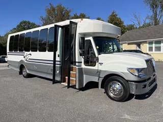 2014 International Turtle Top bus