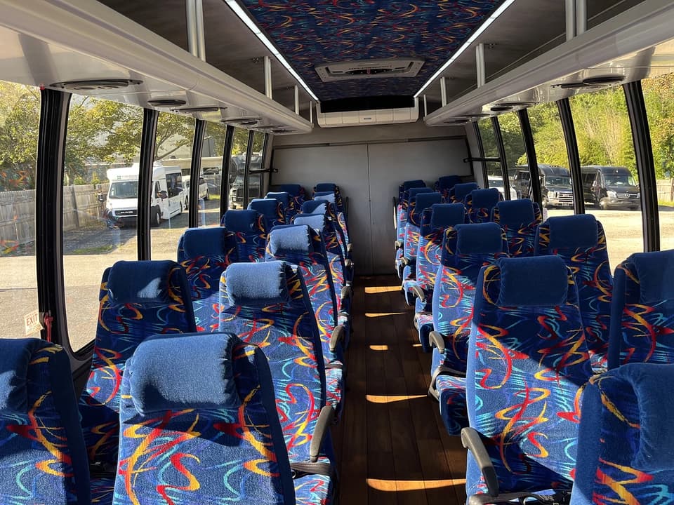 2014 International Turtle Top Shuttle Bus - Image 2