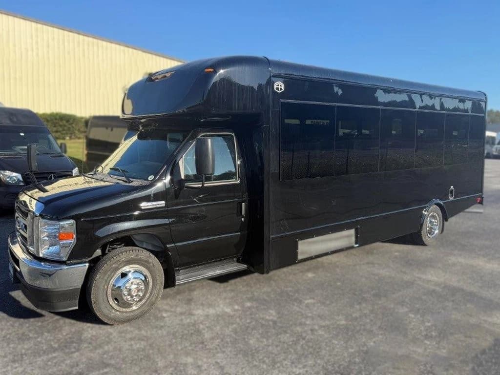 2026 Starcraft Allstar Executive Shuttle Bus - Image 2