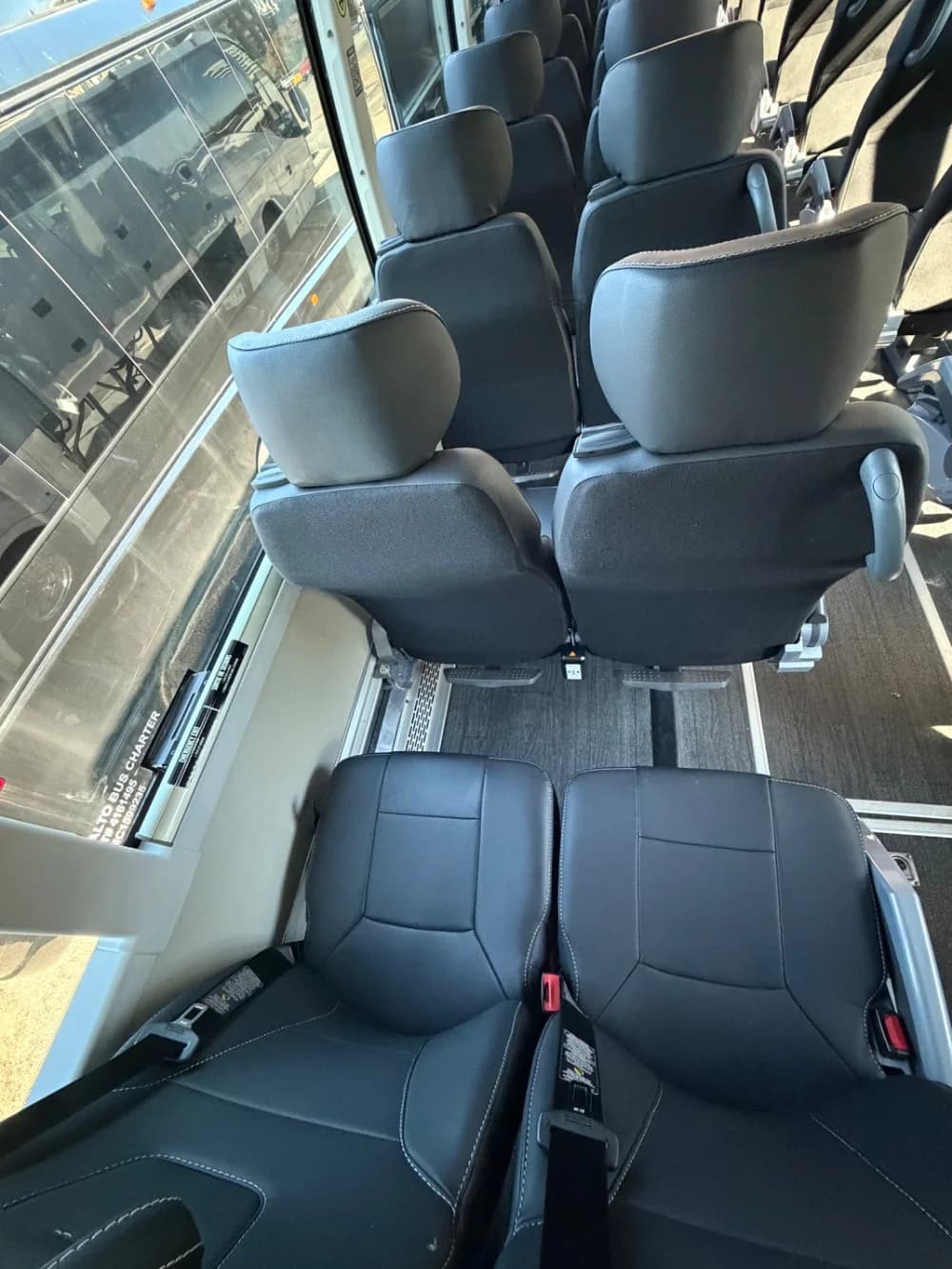 2025 Volvo 9700 - Image 9