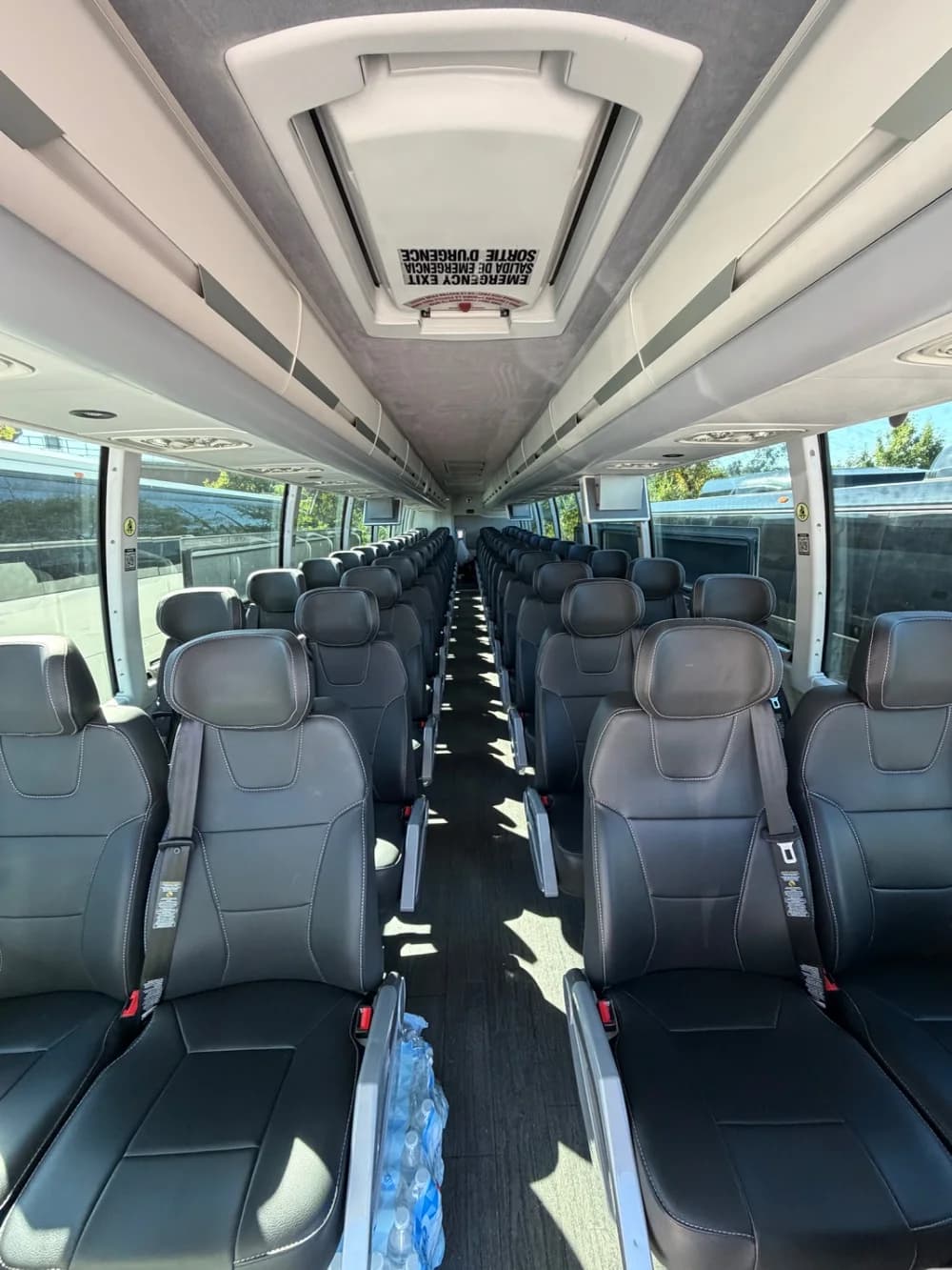 2025 Volvo 9700 - Image 7