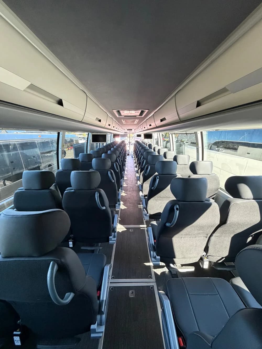 2025 Volvo 9700 - Image 8