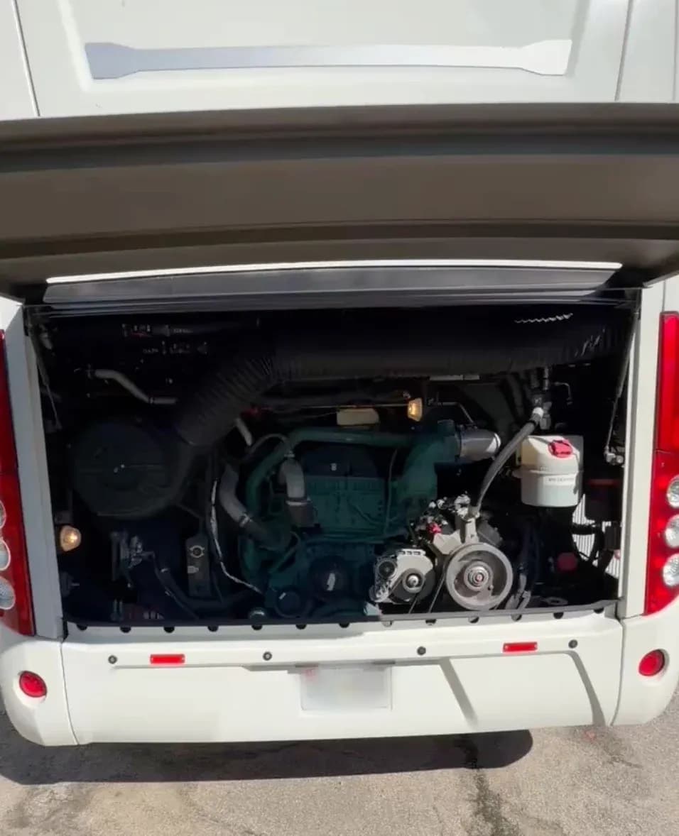 2025 Volvo 9700 - 2 Matching Available - Image 4