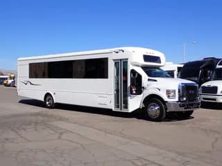 2018 Ford F650 Super Duty bus