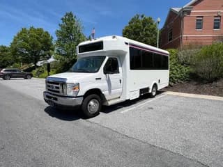 2017 Ford E450 bus