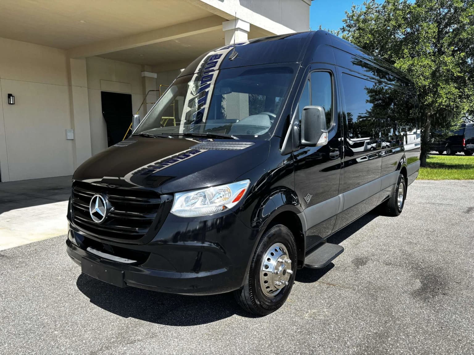 2023 Mercedes-Benz Sprinter 3500 bus