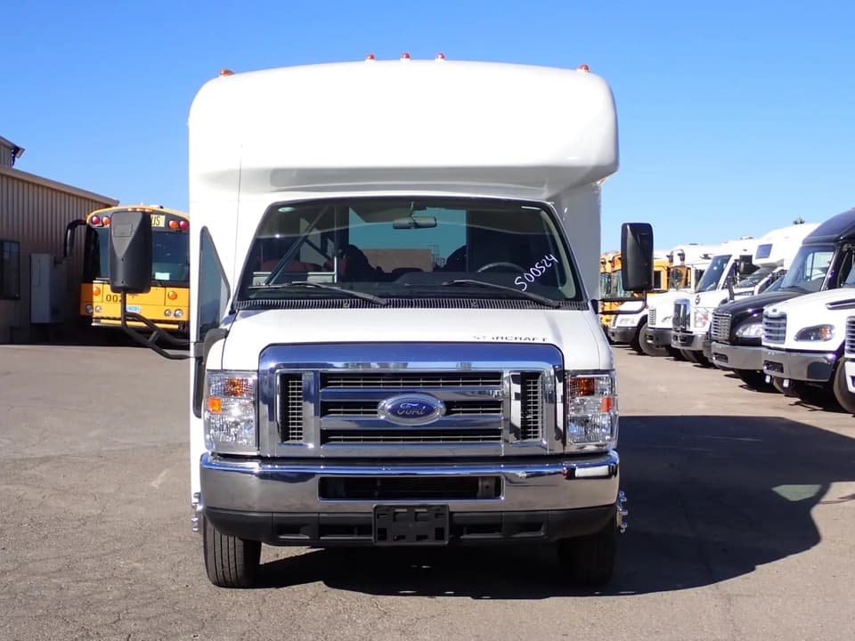 2010 Starcraft Allstar Shuttle Bus - Image 9