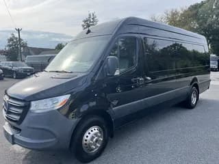 2019 LA West Sprinter bus