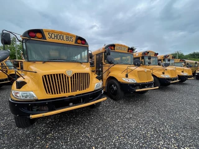 2012 International CE Diesel - Image 2