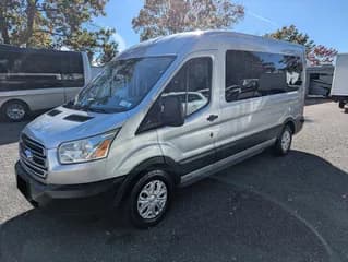 2015 Ford Transit 350 XLT bus