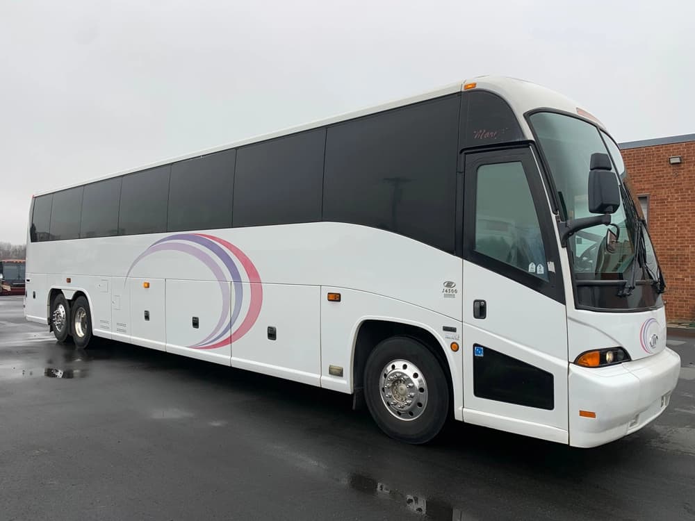 2007 MCI J4500 bus