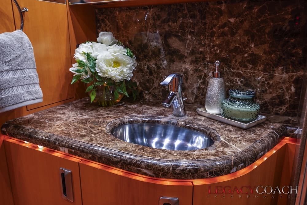 2006 Prevost Marathon H3-45 Coach - Image 16