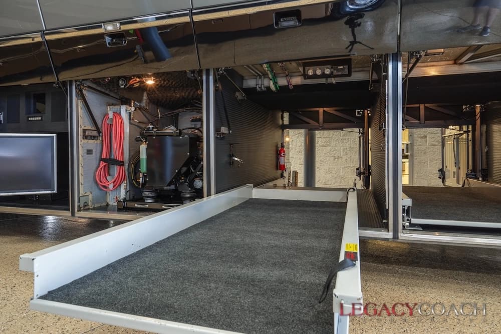 2006 Prevost Marathon H3-45 Coach - Image 42