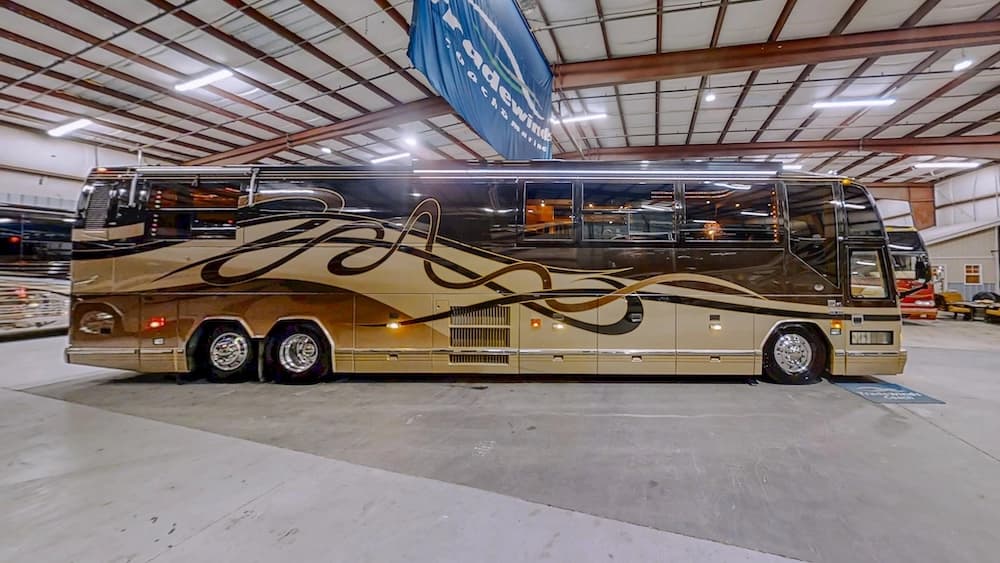 2000 Prevost Featherlite H3-45 Coach - Image 37
