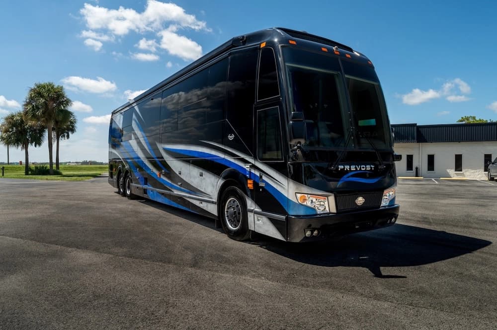 2021 Prevost Marathon H3-45 Motorhome - Image 24