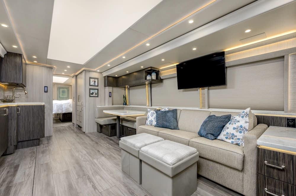 2021 Prevost Marathon H3-45 Motorhome - Image 4