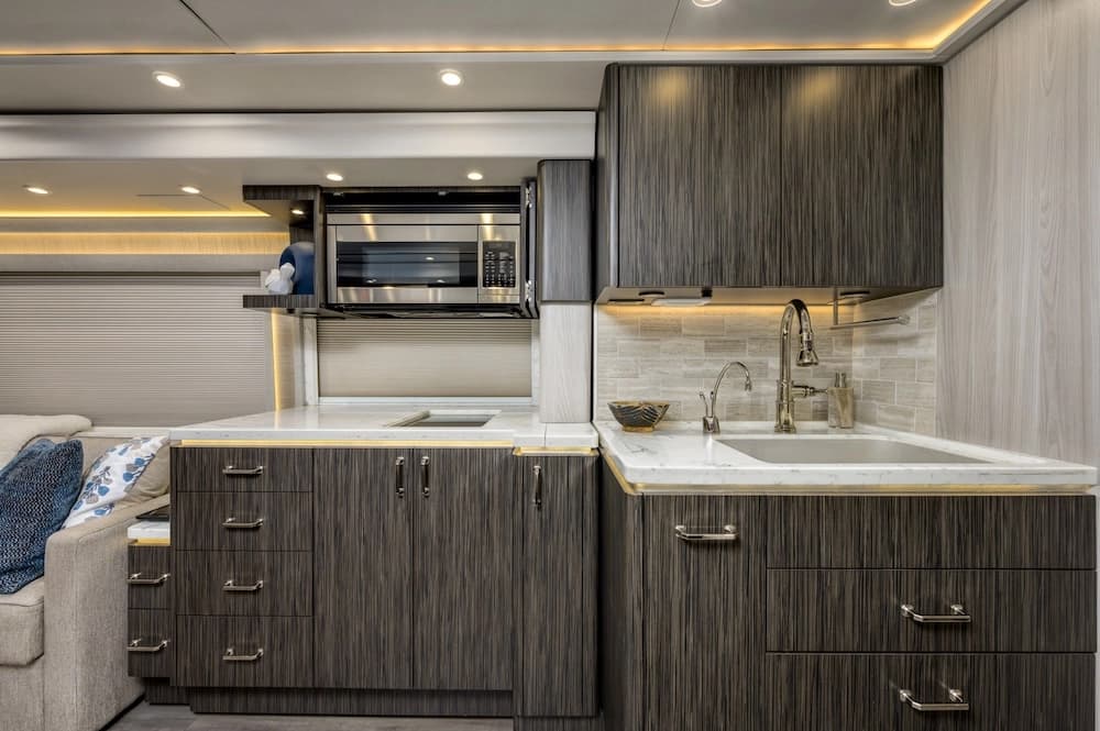 2021 Prevost Marathon H3-45 Motorhome - Image 7