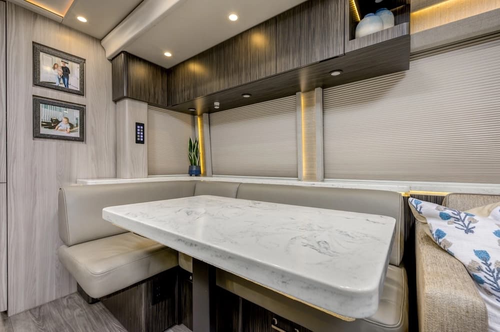 2021 Prevost Marathon H3-45 Motorhome - Image 10