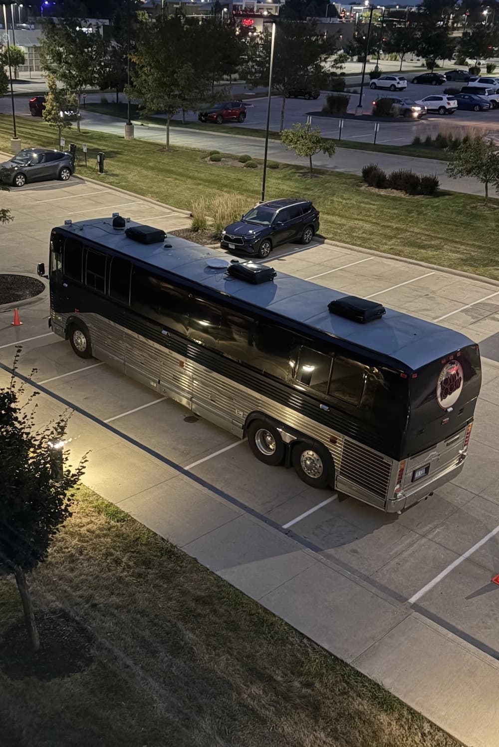 1996 Prevost XL 40 Motorhome - Image 3